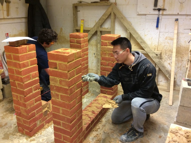 Bricklaying could be your route to a New Career!