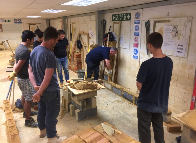 Bricklaying Courses - Pictured Instruction