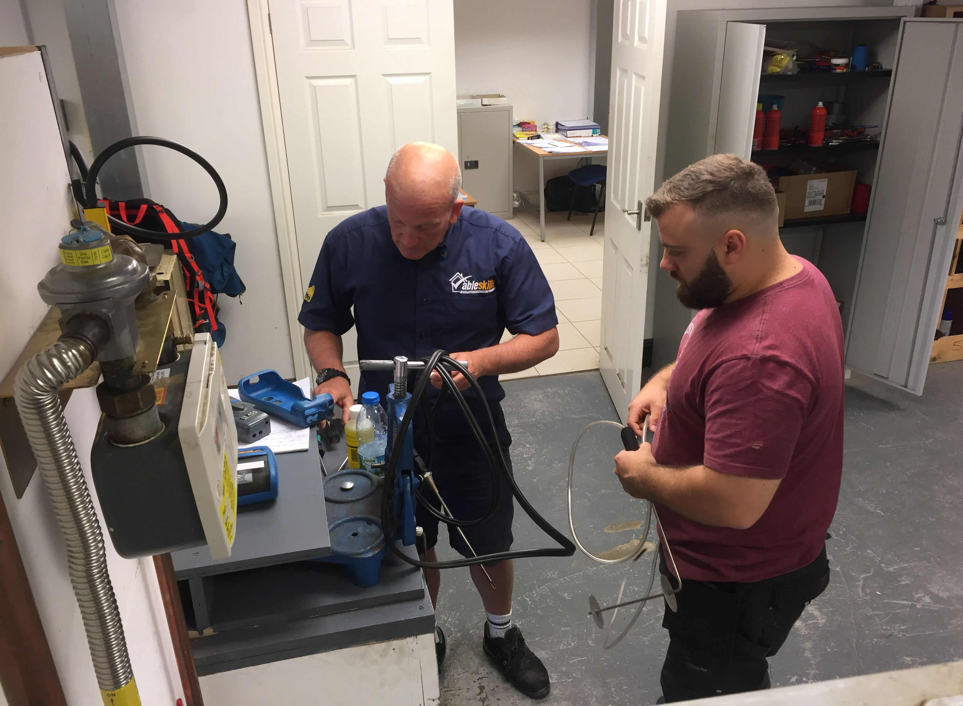 Gas Course demonstration by Instructor Ian Welthy