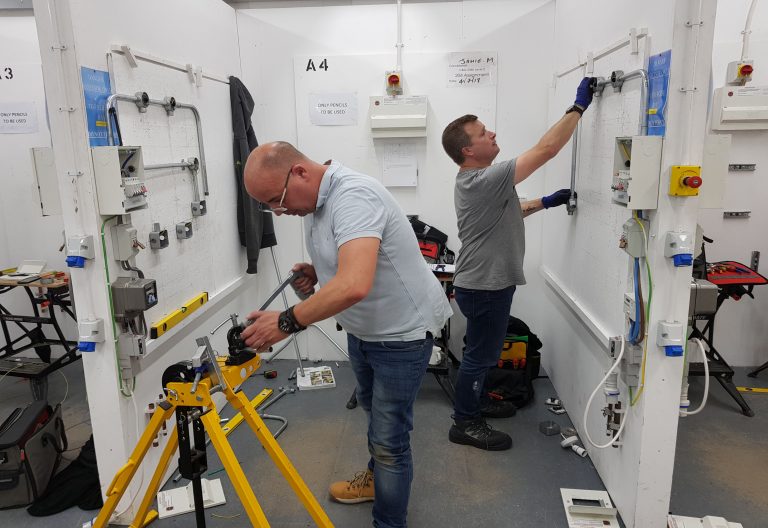 New Year New Career - Why Switch To Electrical Courses