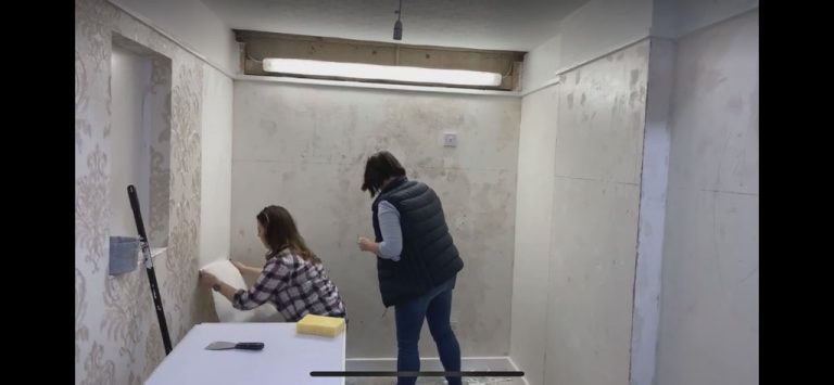 Highly Satisfied Students on our Decorating Courses!