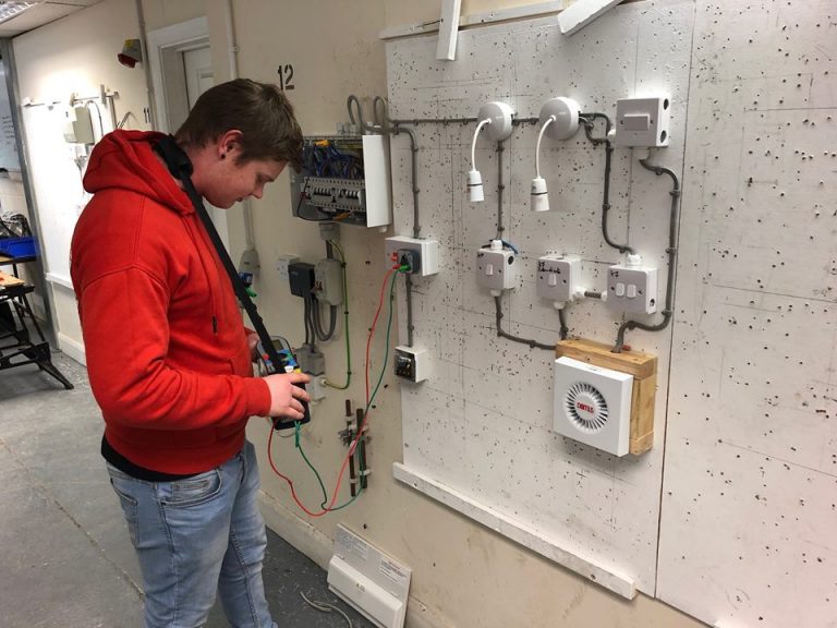 Electrician courses / Level 2 Inspection and Testing dates available!
