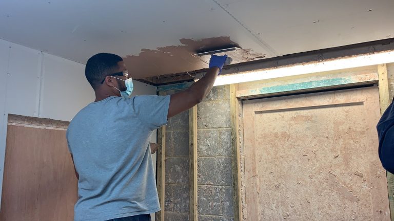 Complete your personal projects with our DIY Plastering Courses!
