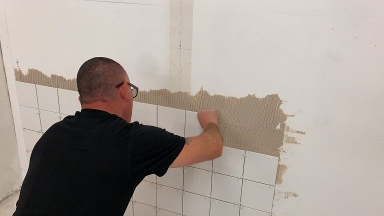 Watch our Tiling Courses in action!