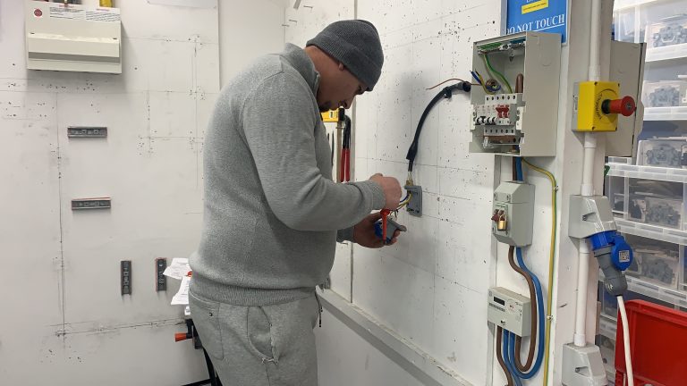 Fast track Electrical training courses done the right way!