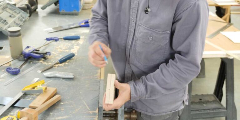 How easy is it to change careers and become a carpenter?