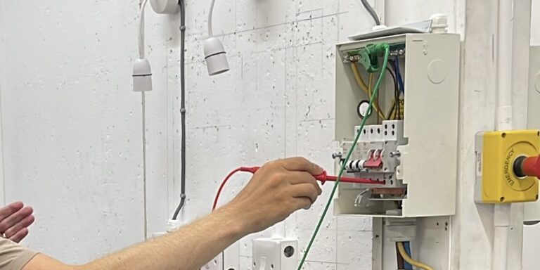 How to become an electrician without an apprenticeship