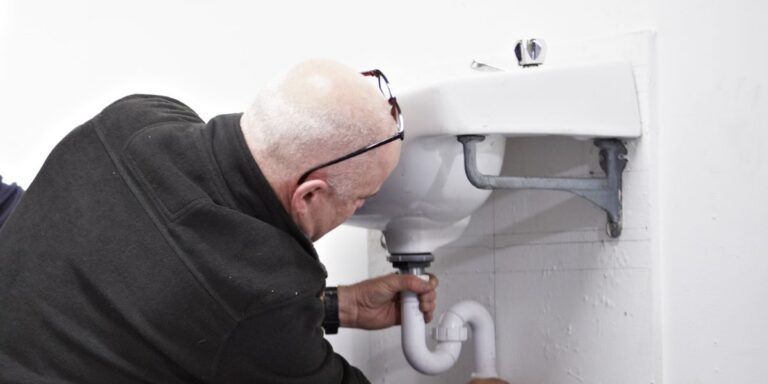 Plumbing NVQ Level 2 Qualification Guide