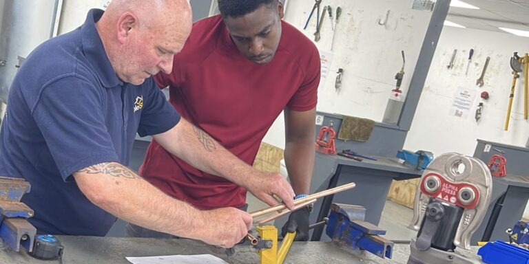 Adult plumbing courses for career changers